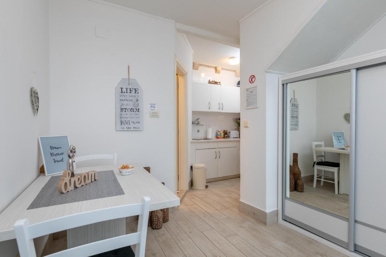 Divina Blue Apartments Дубровник Екстериор снимка