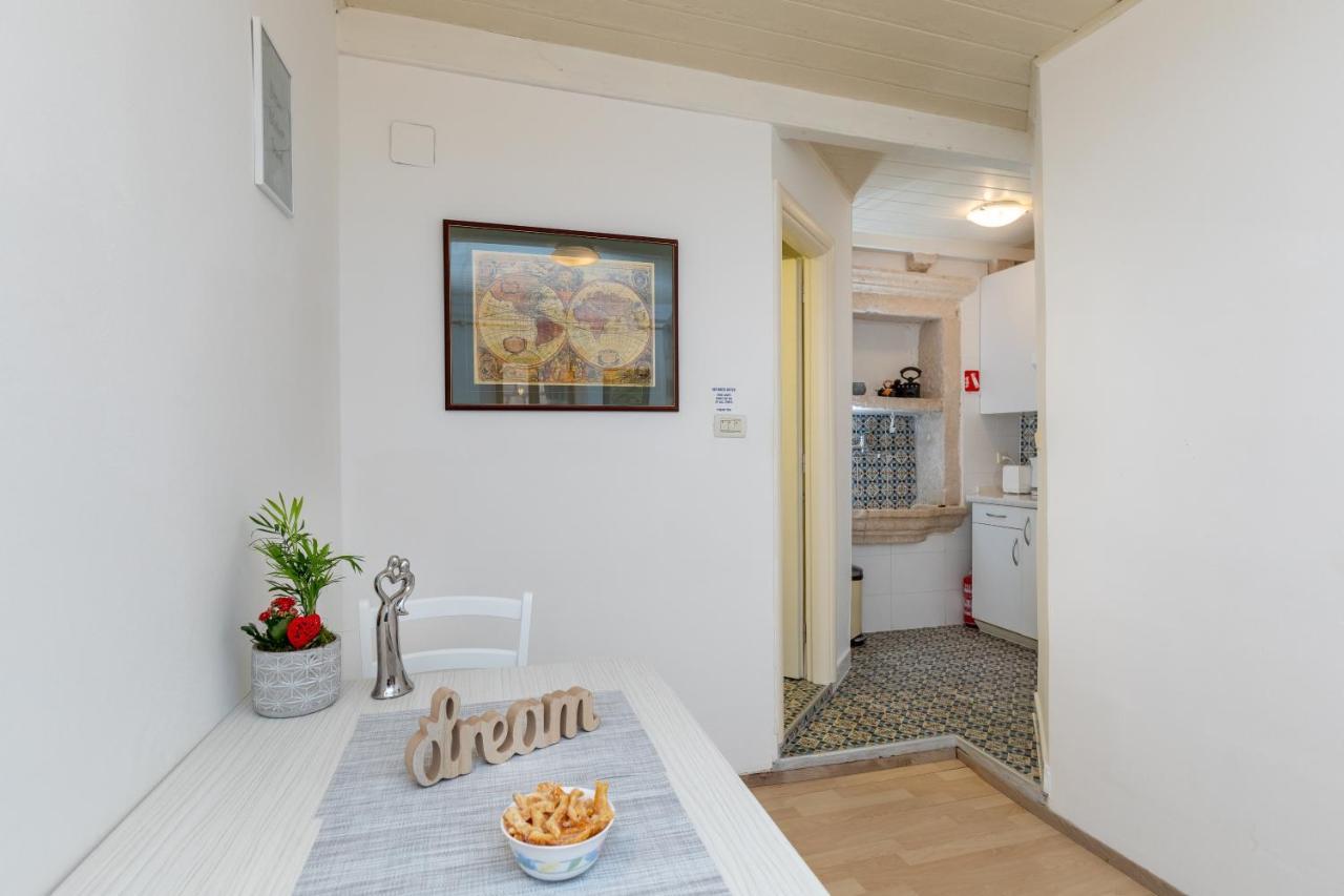 Divina Blue Apartments Дубровник Екстериор снимка